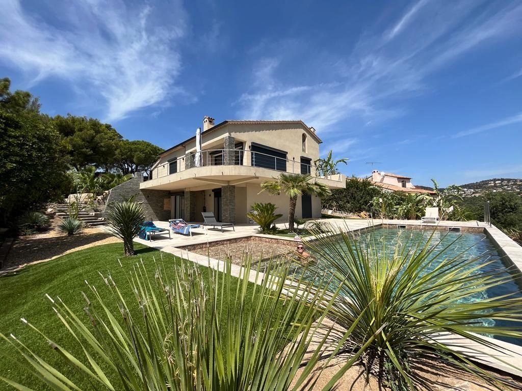 Villa in Les Issambres, Roquebrune-sur-Argens, France 1 - 13456840