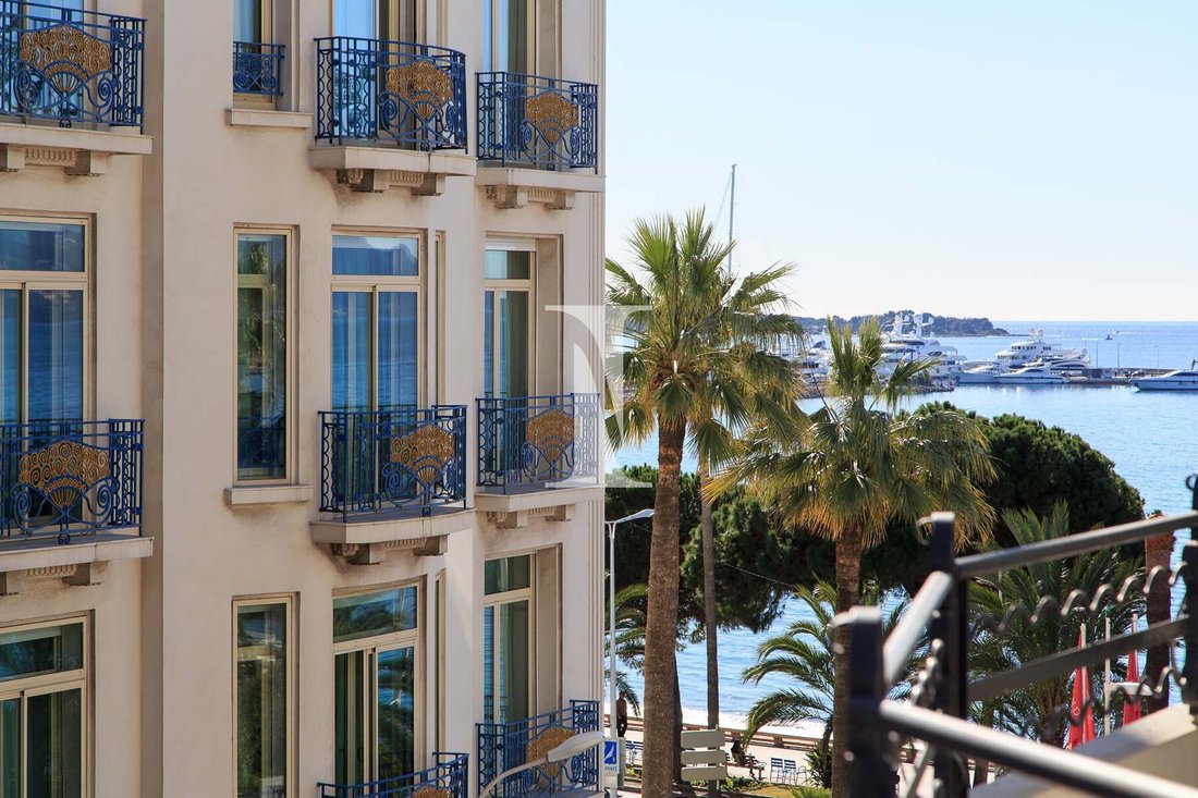 Apartment in Cannes, Provence-Alpes-Côte d'Azur, France 1 - 12845964