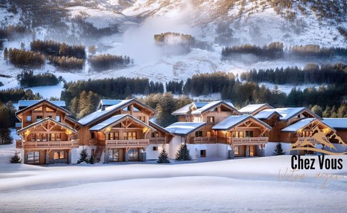 Chalet in Le Monêtier-les-Bains, Provence-Alpes-Côte d'Azur, France 1