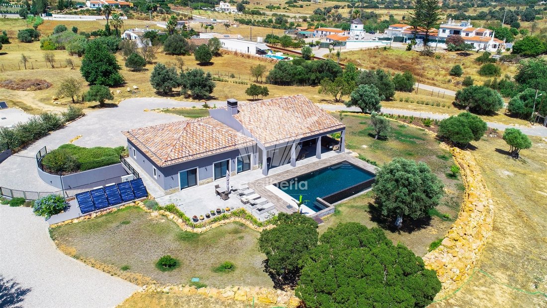 House in Lagoa e Carvoeiro, Algarve, Portugal 1 - 14551557