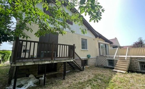 House in Nord, Louvres, France 1