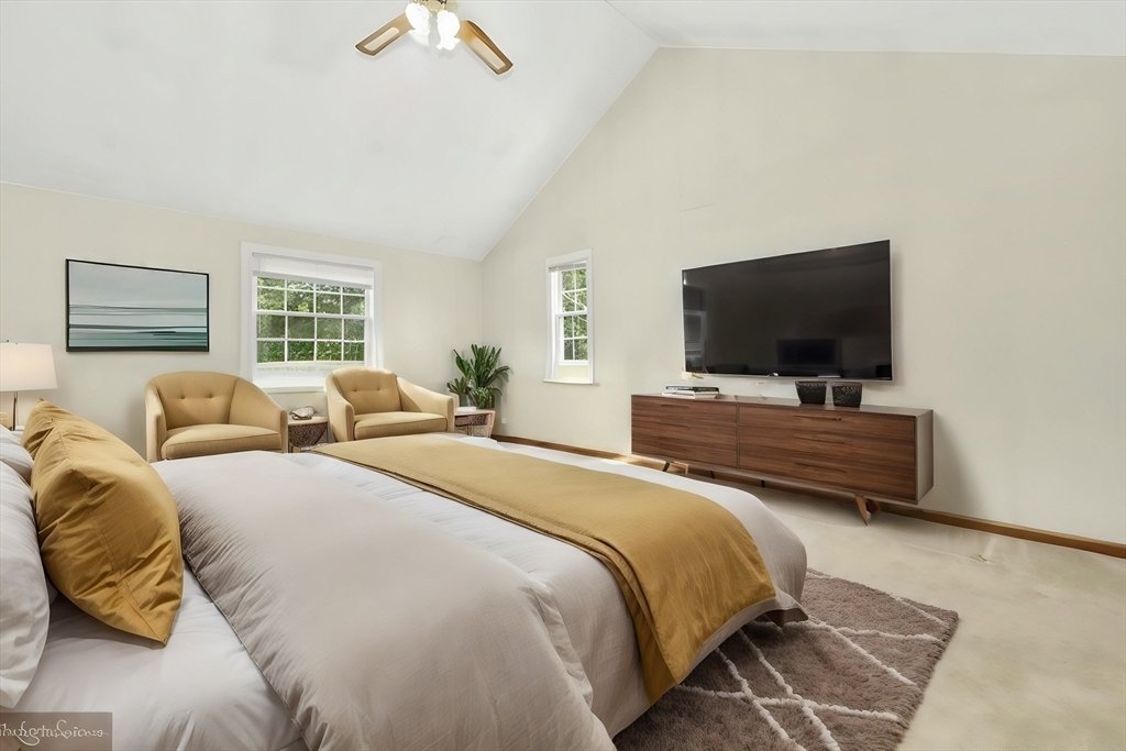 House in Millbury, Massachusetts, United States 5 - 14480846