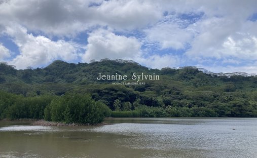 Land in Taha'a, Leeward Islands, French Polynesia 1