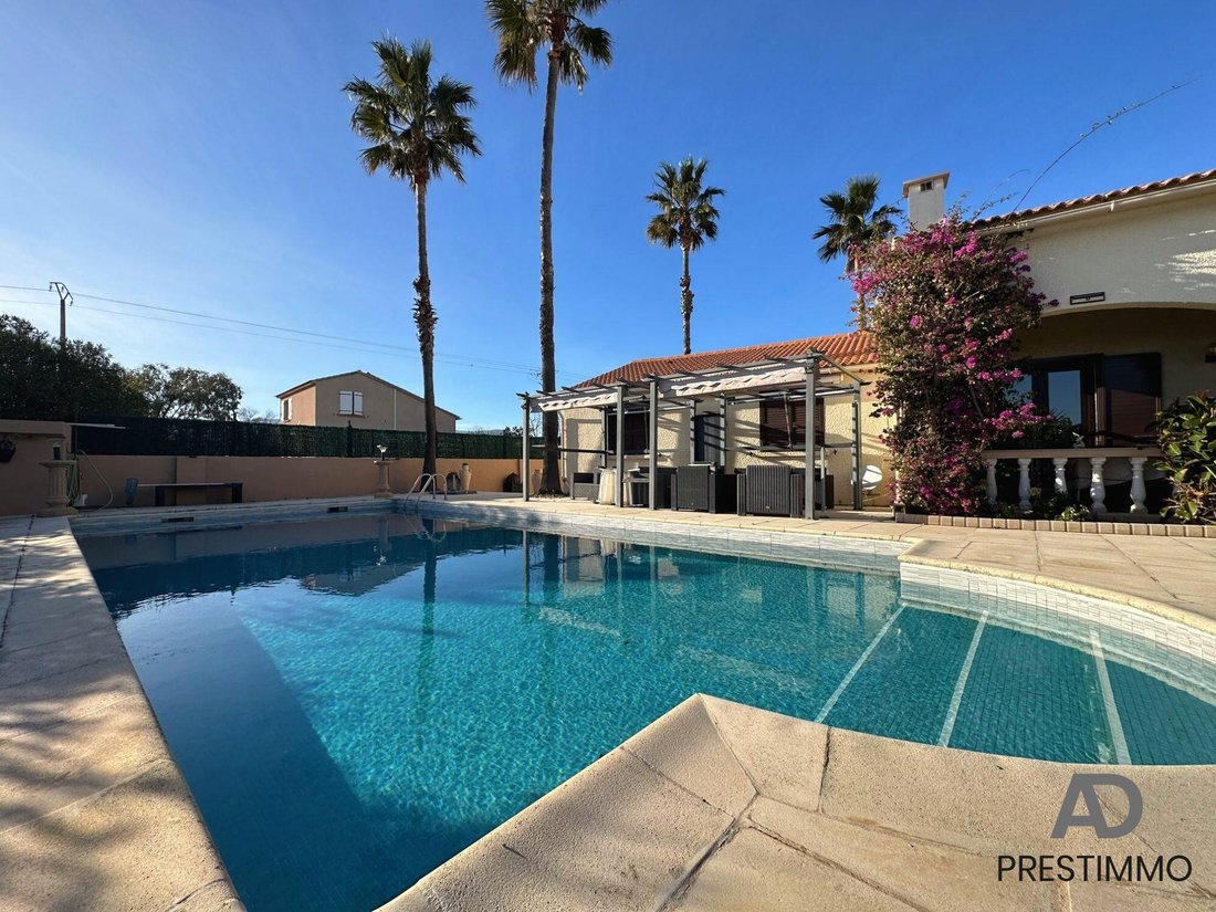 Villa in Ouest et Sud, Borgo, France 4 - 13817471
