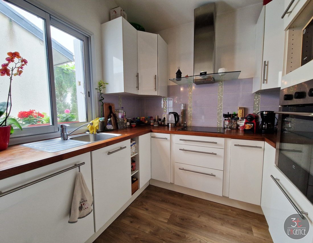 House in Fontenay-sous-Bois, Ile-de-France, France 4 - 12848392
