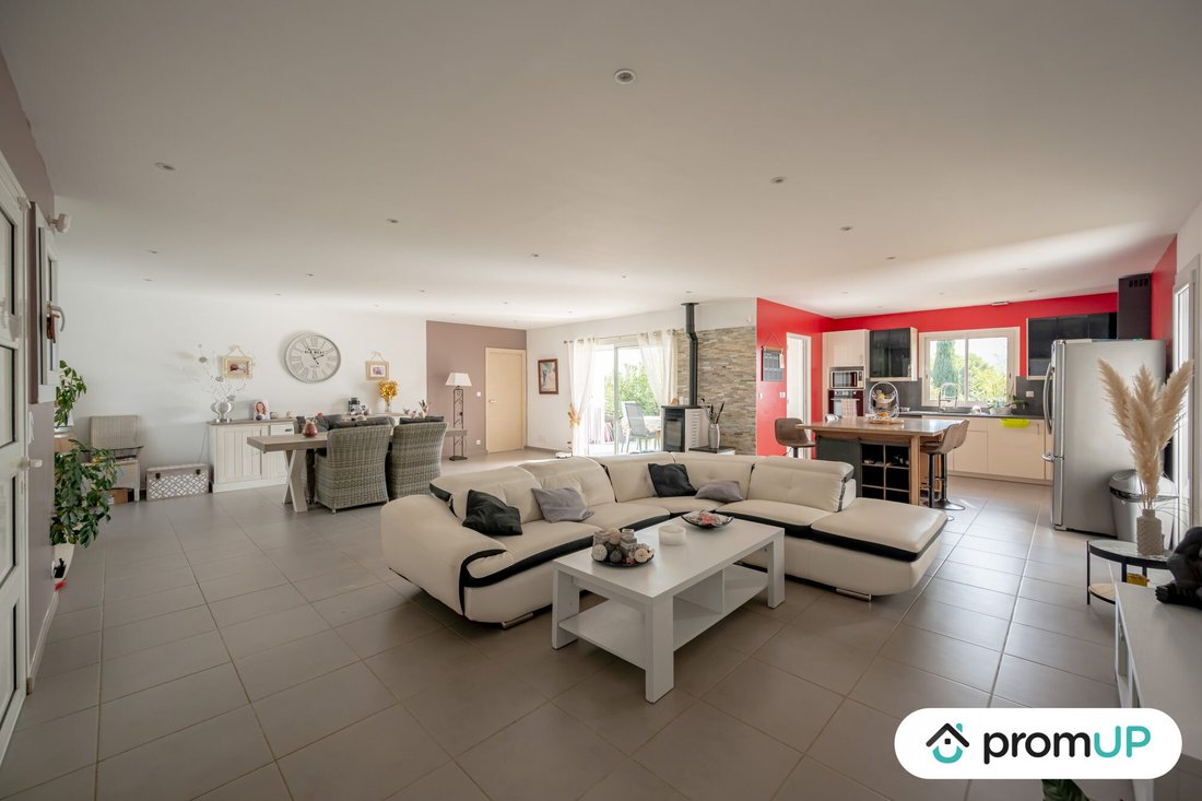 House in Pignans, Provence-Alpes-Côte d'Azur, France 1 - 12849633