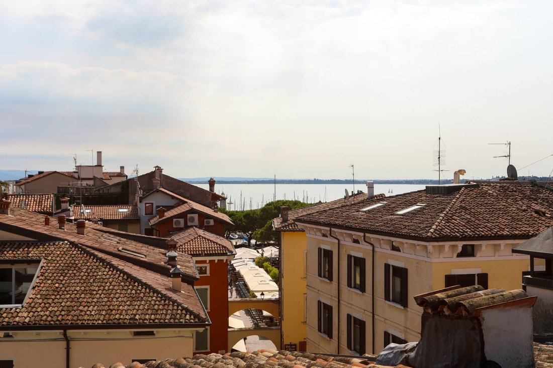 Apartment in Historic Center, Desenzano del Garda, Lombardy 3 - 14560228