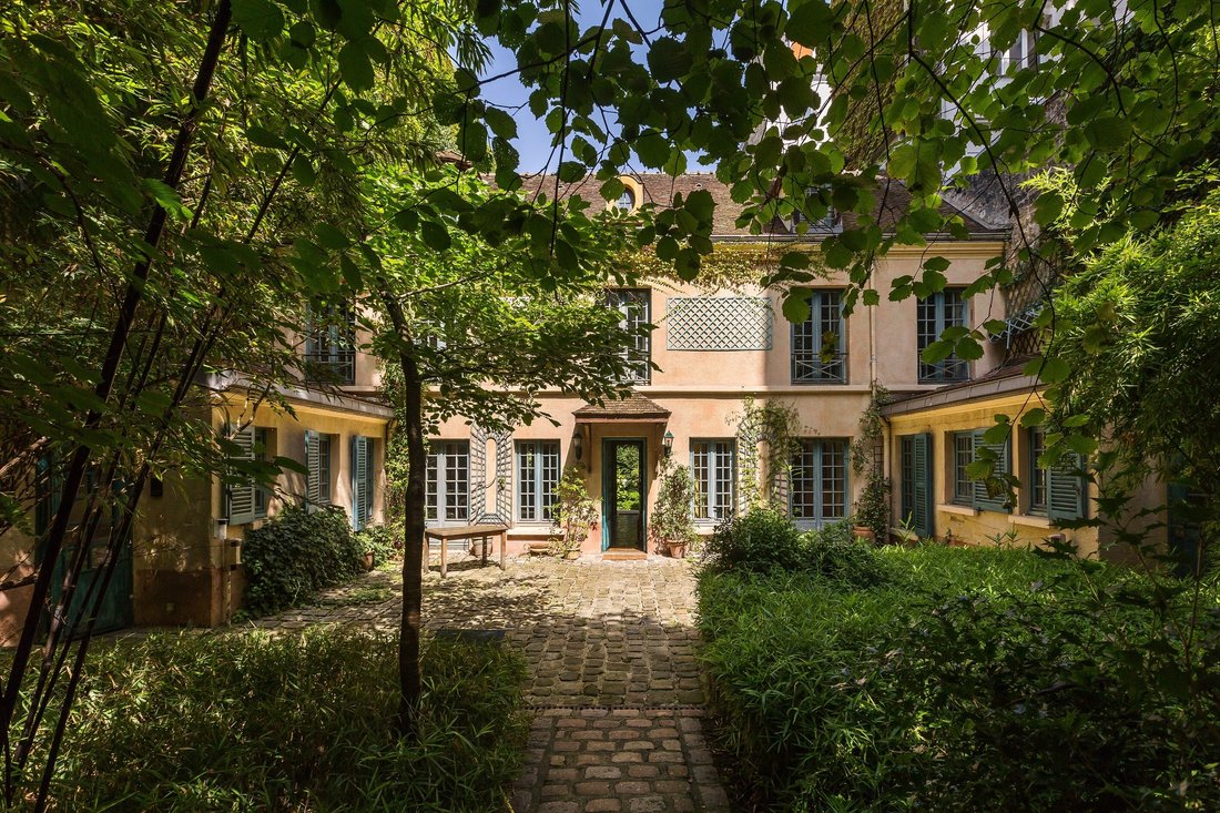 House in Paris, Île-de-France, France 2 - 14367144