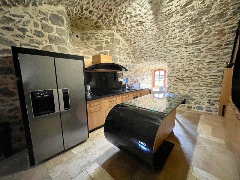 Le Rêve en Pierre: A 14th-Century Château Reborn in Occitanie’s Golden Light