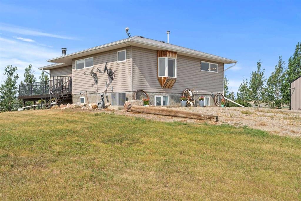 Two Homes On Over 152 Acres In Stavely, Alberta, Canada For Sale (14556627)