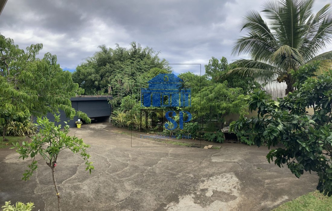 Saint Denis Traditionnelle In Saint Denis, Saint Denis, Réunion For