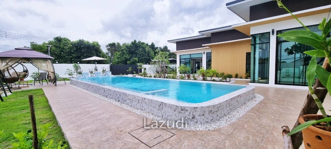 Villa in Bang Sare, Chon Buri, Thailand 1 - 14563756