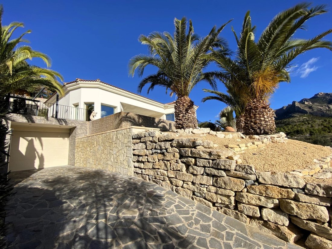 View of Luxury Vacation Rentals and Vacation Homes by Wander