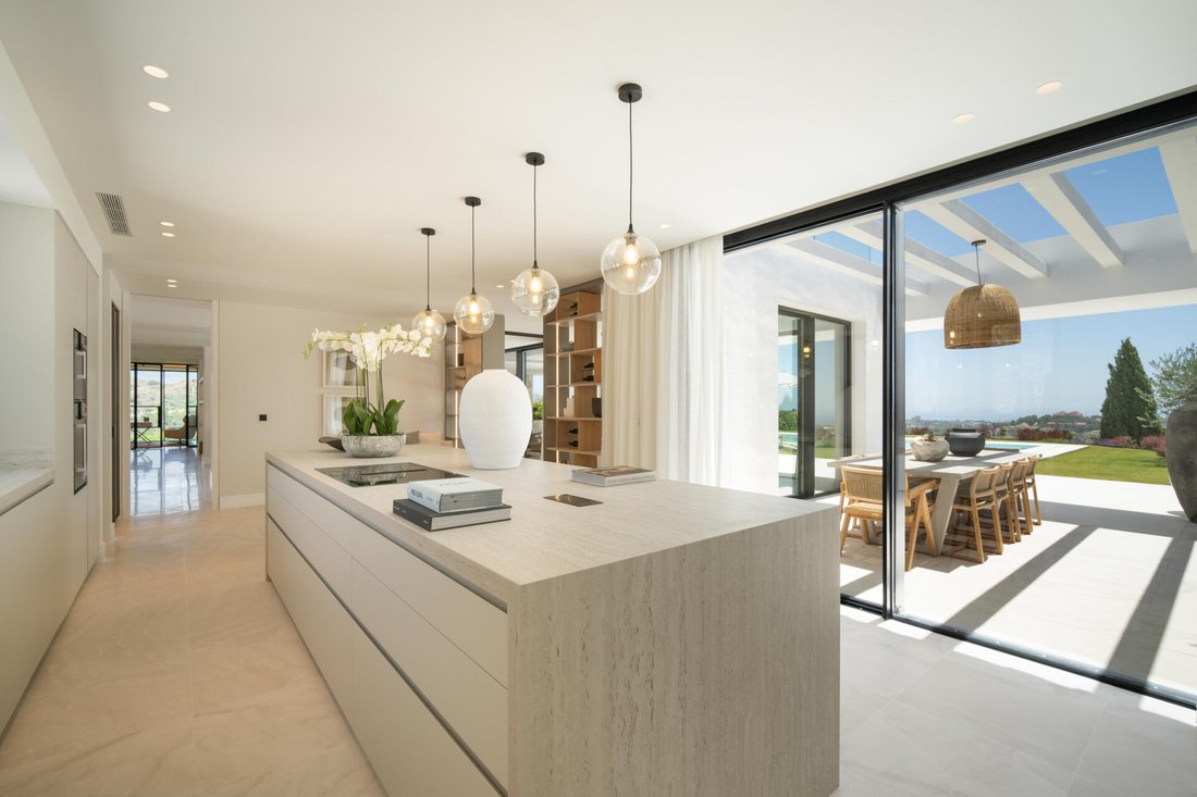 Villa in Marbella, Andalusia, Spain 2 - 14562958