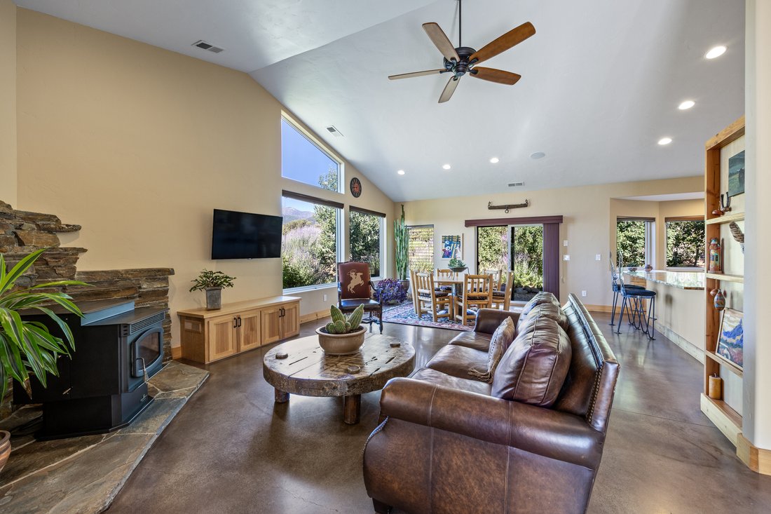 House in Reno, Nevada, United States 3 - 14357107