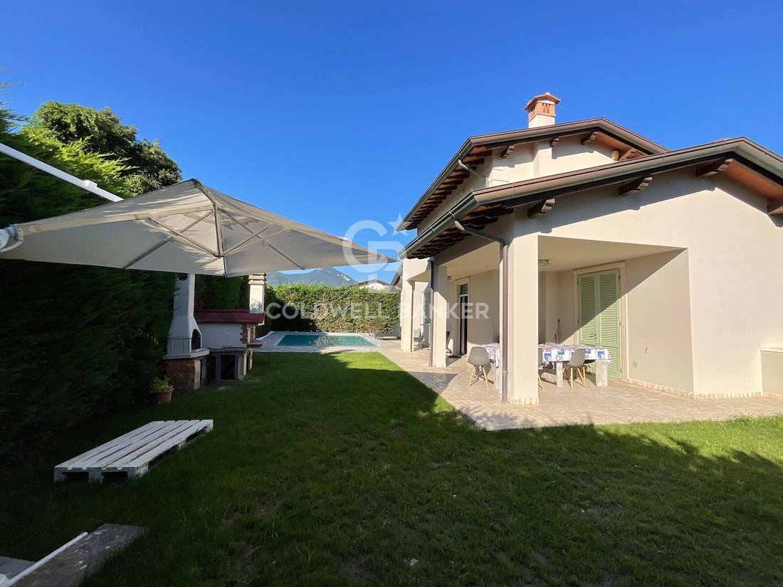 Villa in Tonfano, Pietrasanta, Italy 2 - 14563530