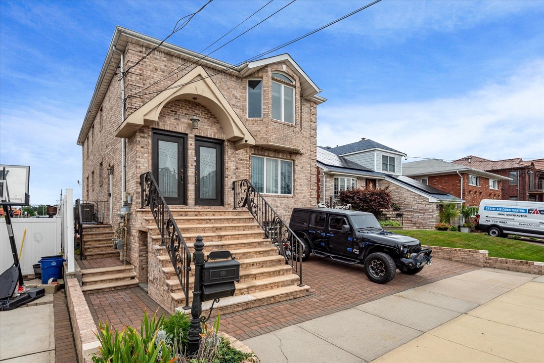 House in New York, New York, United States 1 - 14564700