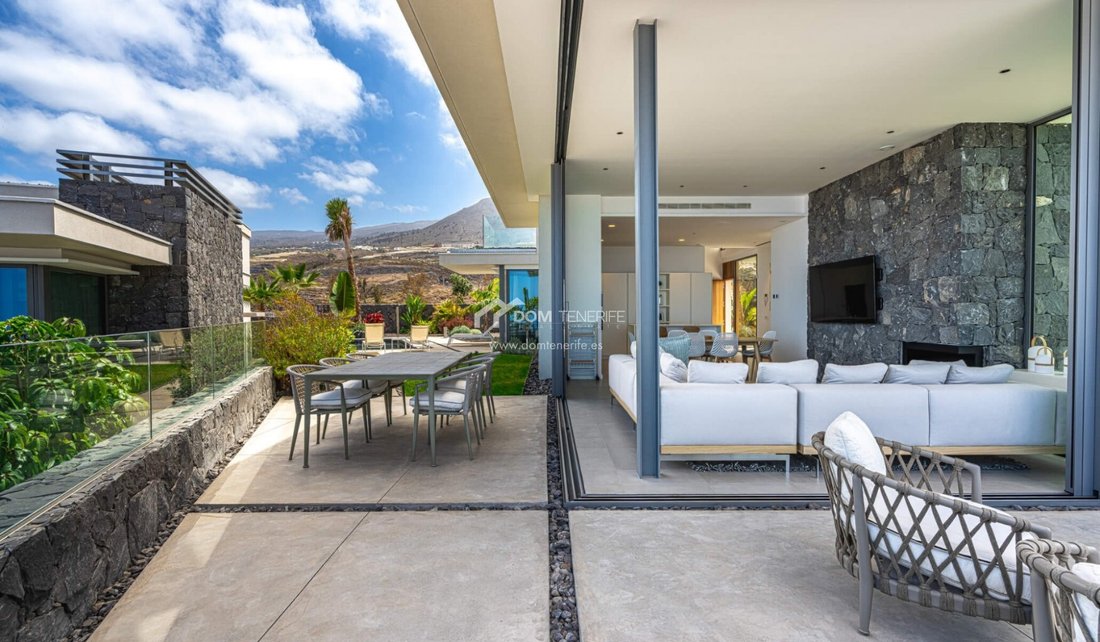 Villa in Guia de Isora, Canary Islands, Spain 2 - 14565948