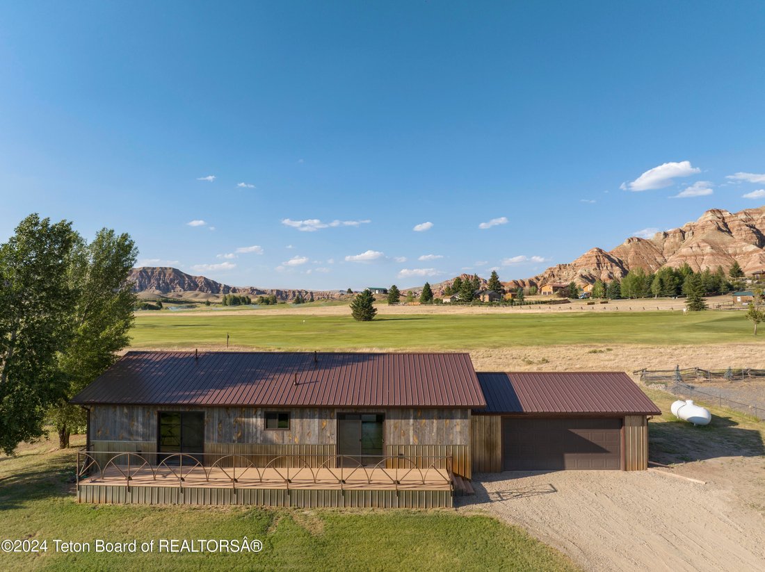House in Dubois, Wyoming, United States 2 - 14566549