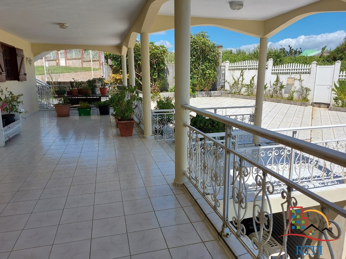 Villa in Goyave, Basse-Terre, Guadeloupe 2 - 14567754
