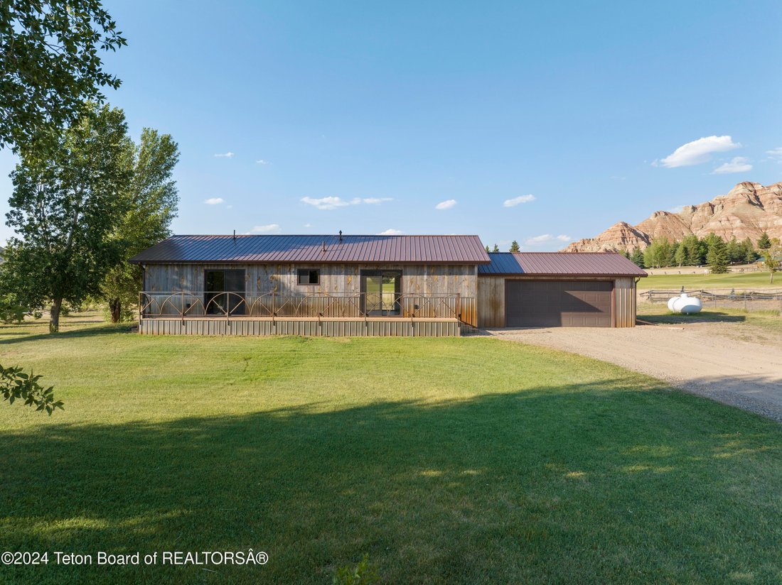 House in Dubois, Wyoming, United States 4 - 14566549