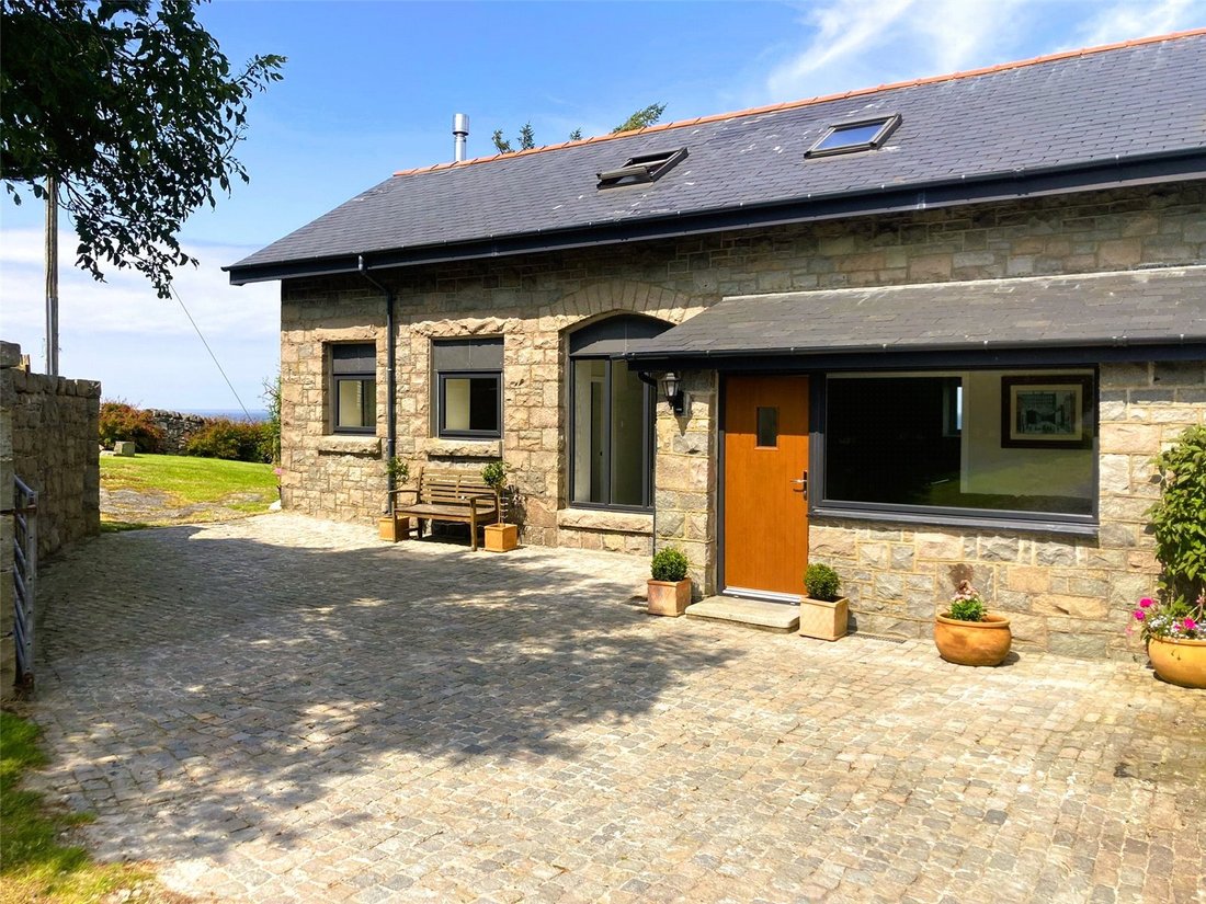 House in Llanaelhaearn, Wales 2 - 14493352