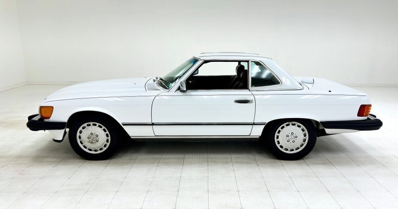 Cabriolet in Morgantown, United States 2 - 14570062