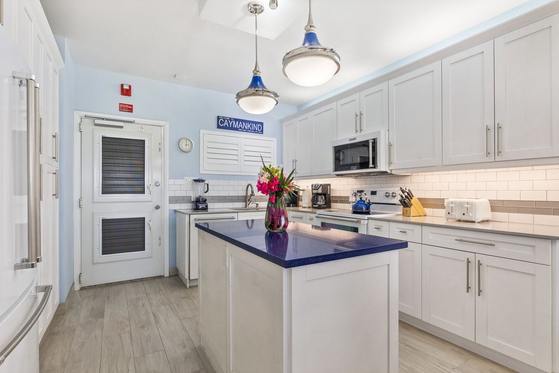 Condo in West Bay, West Bay, Cayman Islands 3 - 14572695