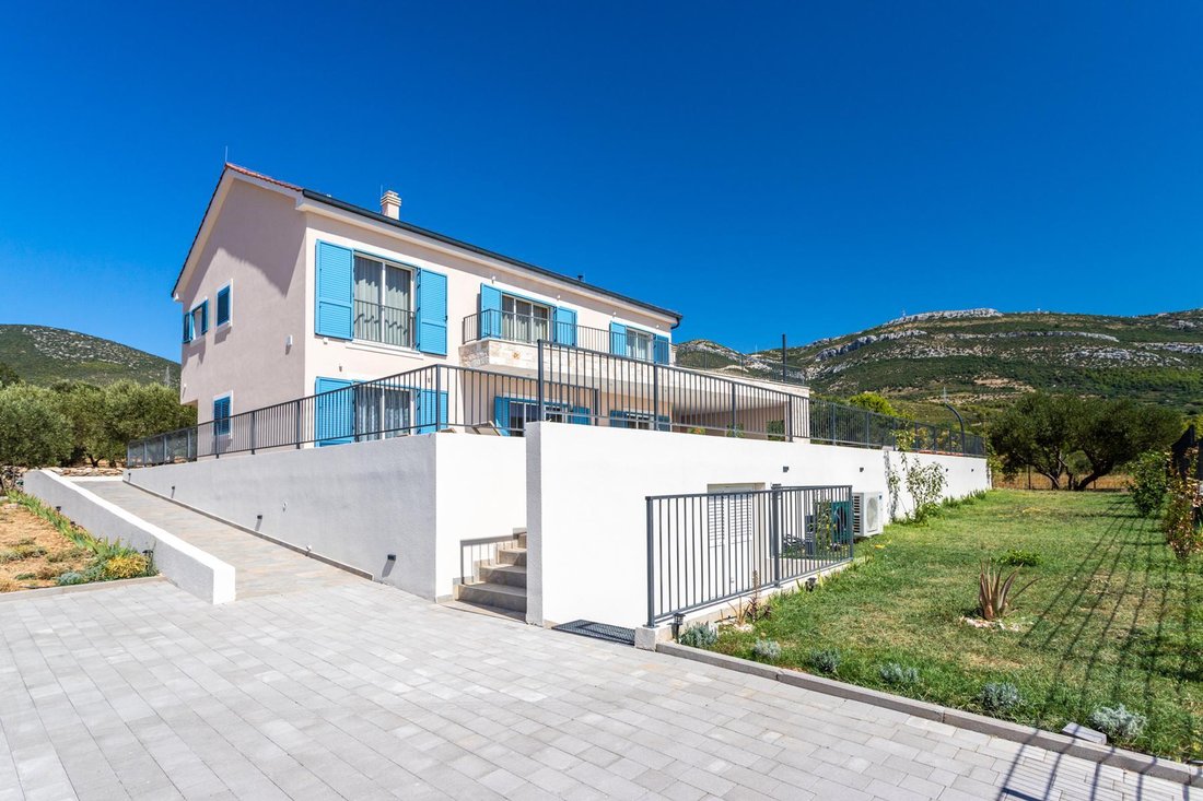 Villa in Kastel Novi, Split-Dalmatia County, Croatia 2 - 14572045