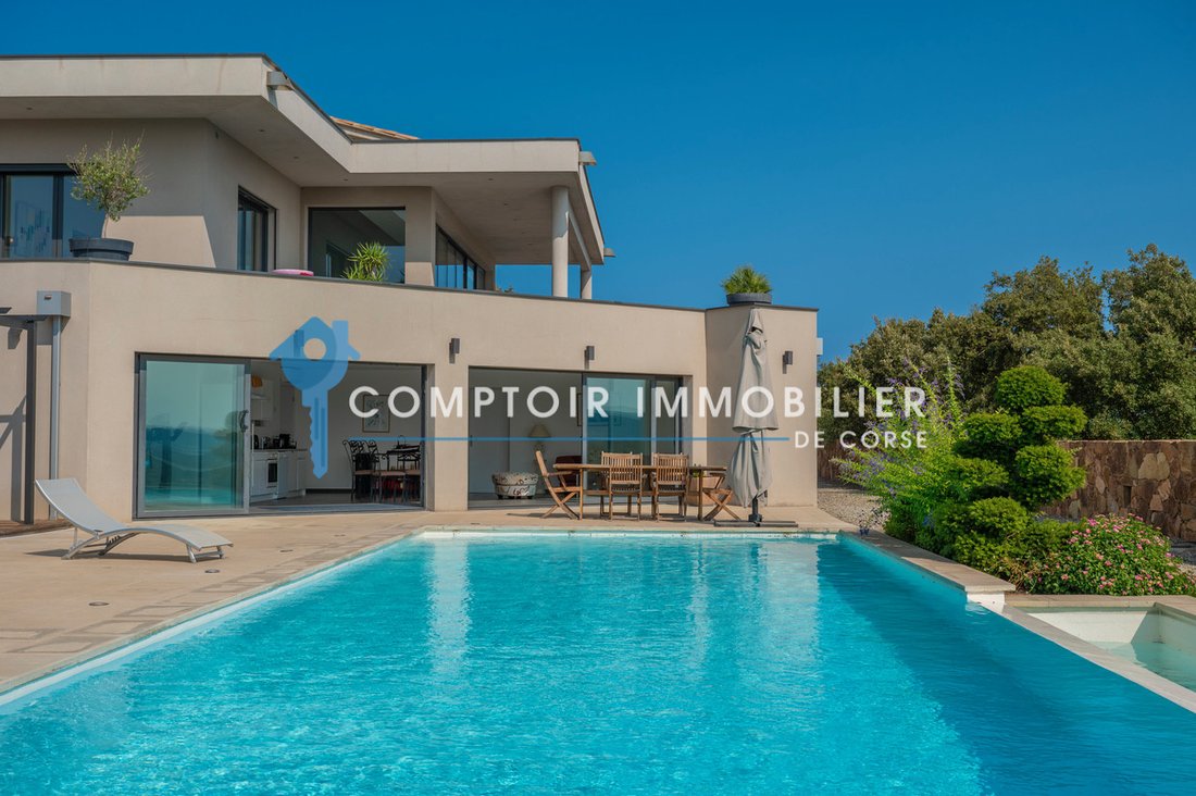 Villa in Sainte-Lucie-de-Porto-Vecchio, Corsica, France 1 - 14569492