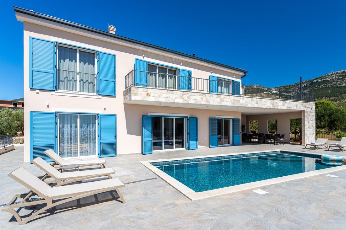 Villa in Kastel Novi, Split-Dalmatia County, Croatia 1 - 14572045