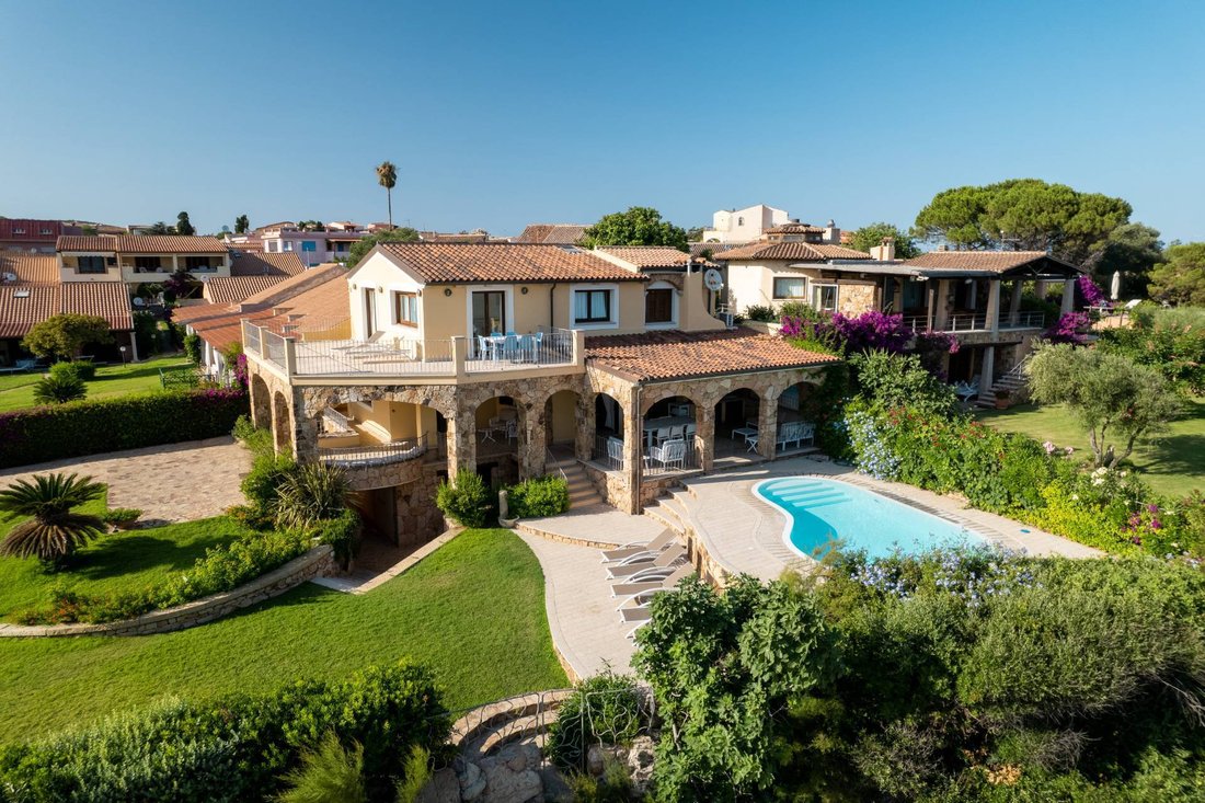 Villa in Golfo Aranci, Sardinia, Italy 2 - 14571220