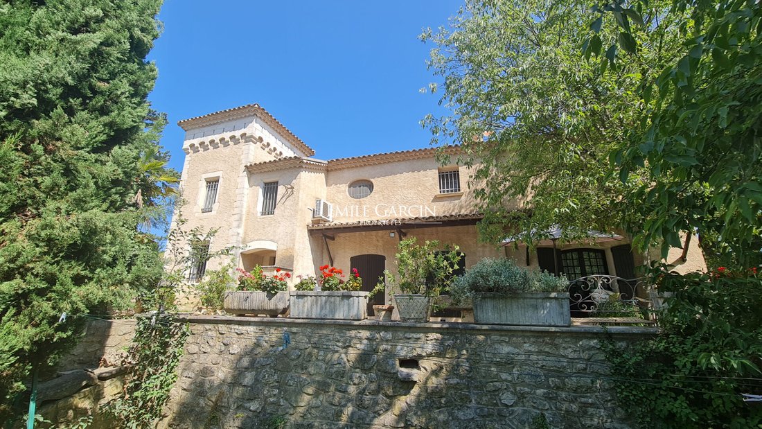 The Sentinel’s Gate: A Crusader Castle Reborn in Provence’s Golden Light