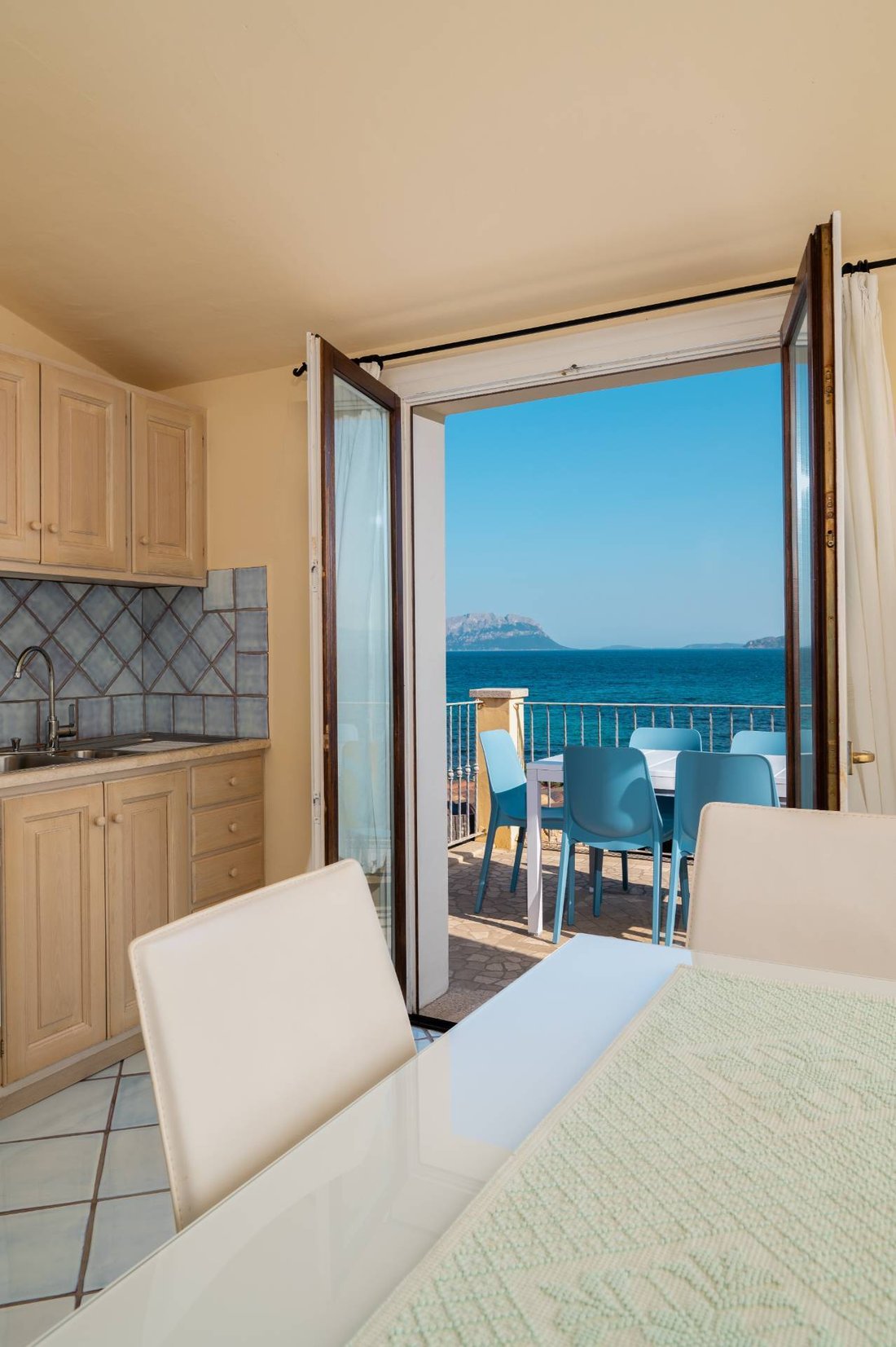 Villa in Golfo Aranci, Sardinia, Italy 5 - 14571220