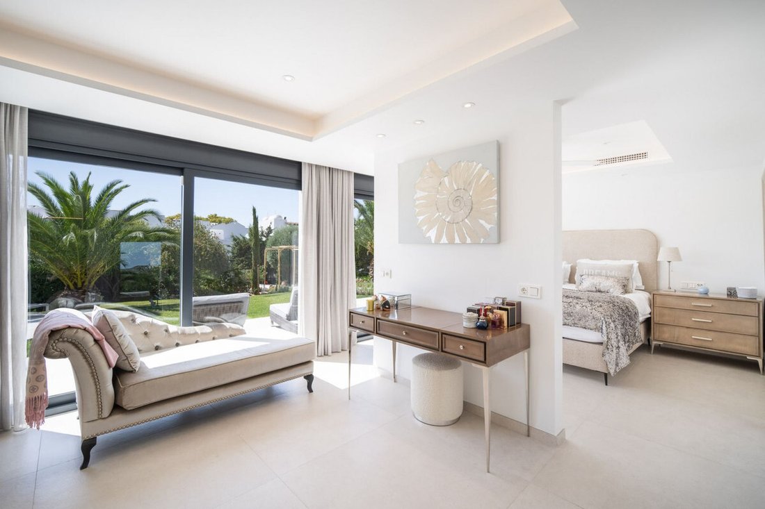 Villa in Benahavis, Andalusia, Spain 5 - 14570598