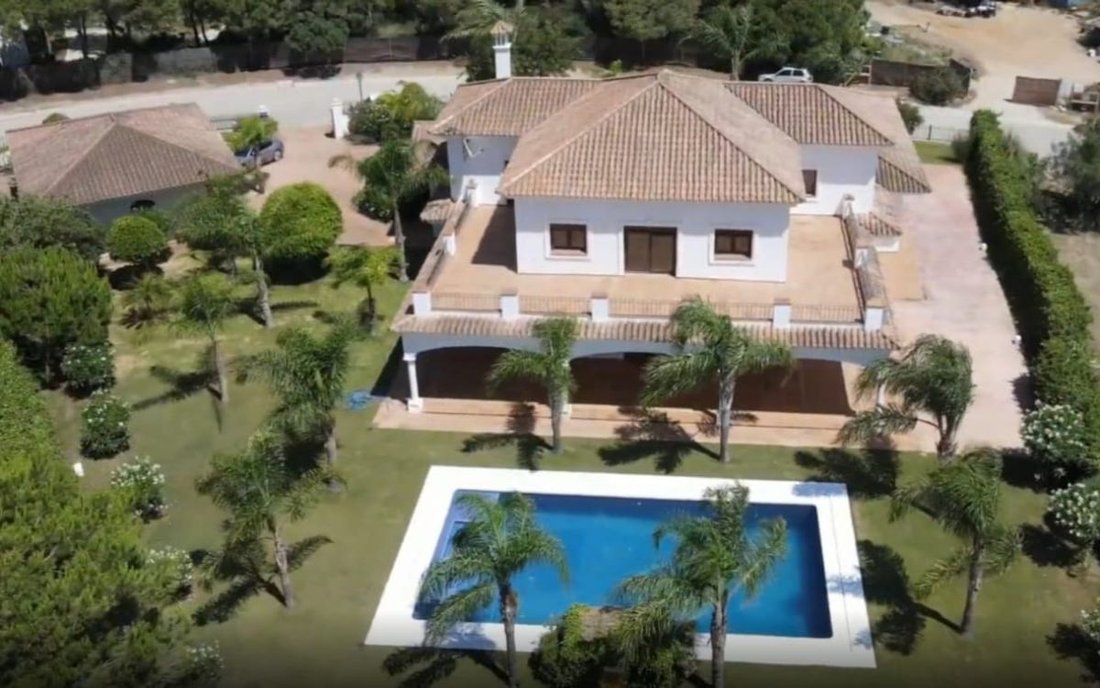 Villa in Sotogrande, San Roque, Andalusia 2 - 14573185