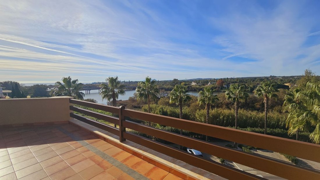 Penthouse in Sotogrande, San Roque, Andalusia 1 - 14573219