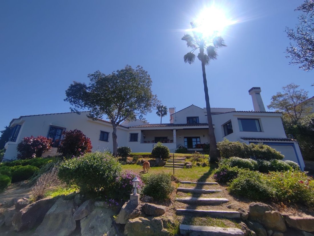 Villa in Sotogrande, San Roque, Andalusia 1 - 14573161