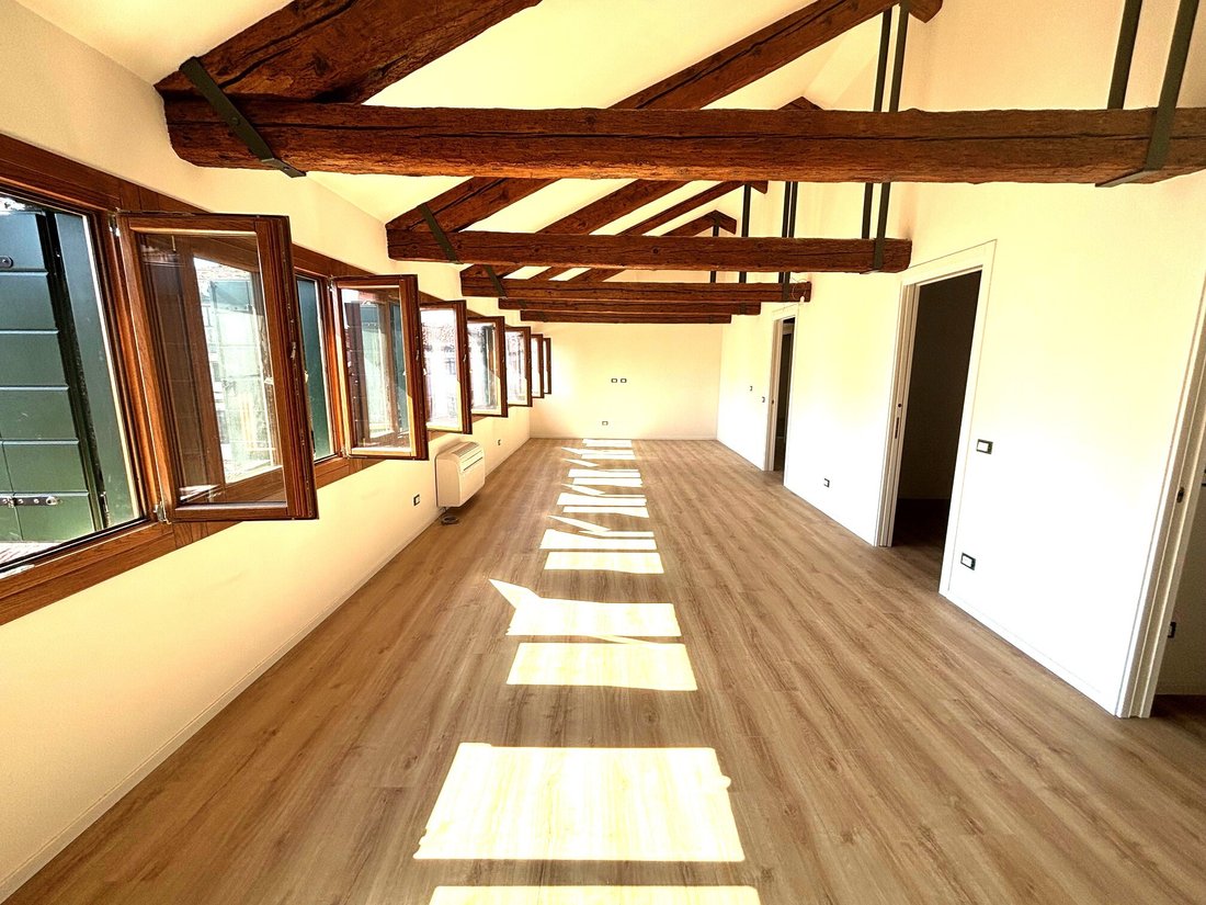 Apartment in Mestre Center, Venice, Veneto 3 - 14576821