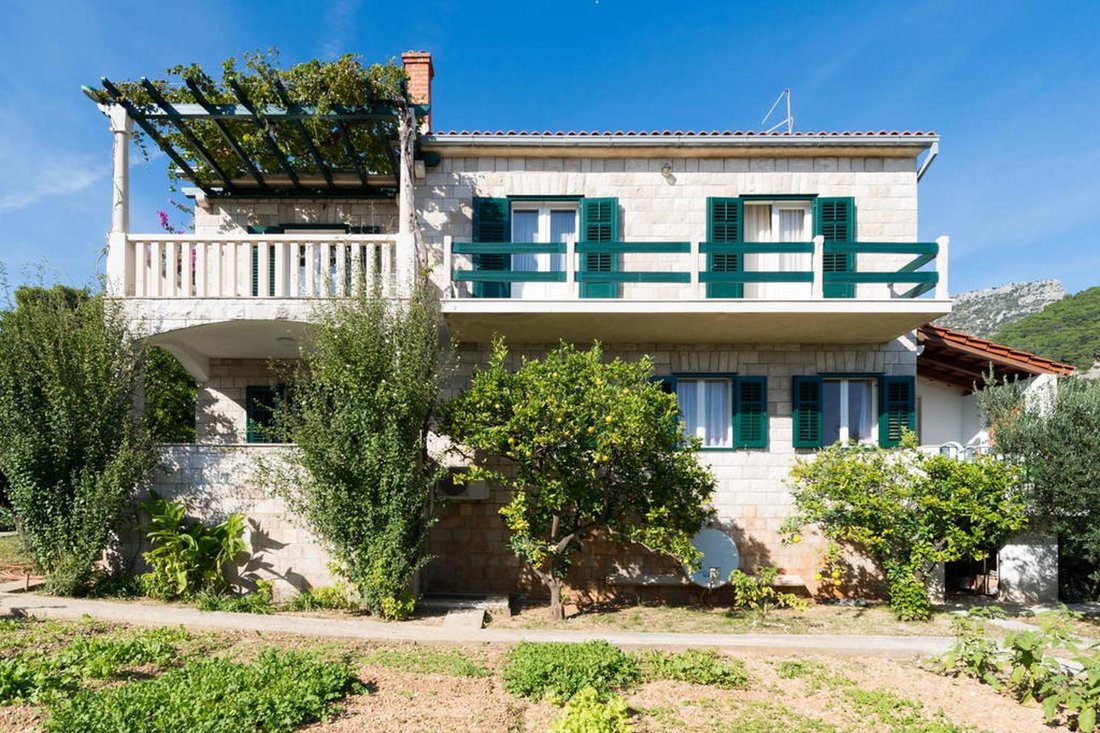 Villa in Bol, Split-Dalmatia County, Croatia 1 - 14575973