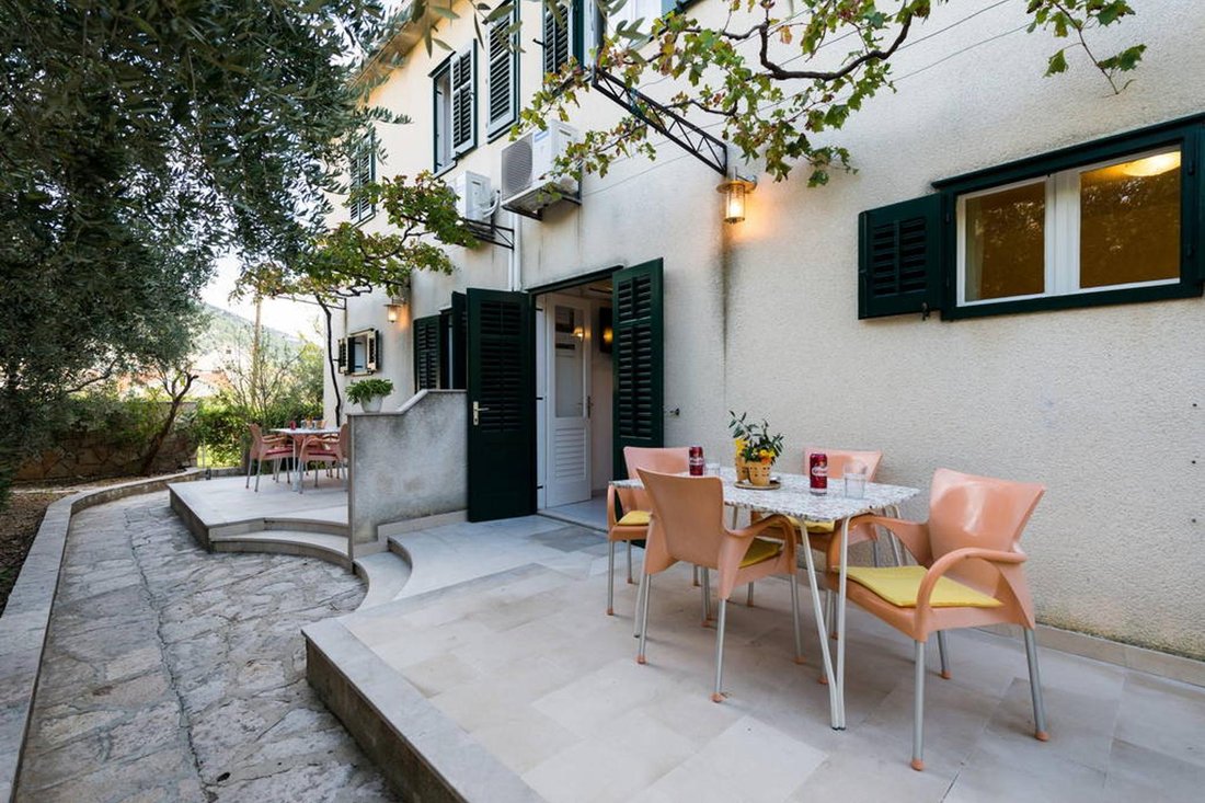 Villa in Bol, Split-Dalmatia County, Croatia 4 - 14575973