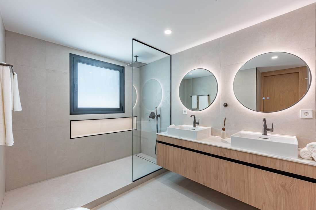 Wohnung in Nueva Andalucía, Marbella, Spanien 5 - 14576083