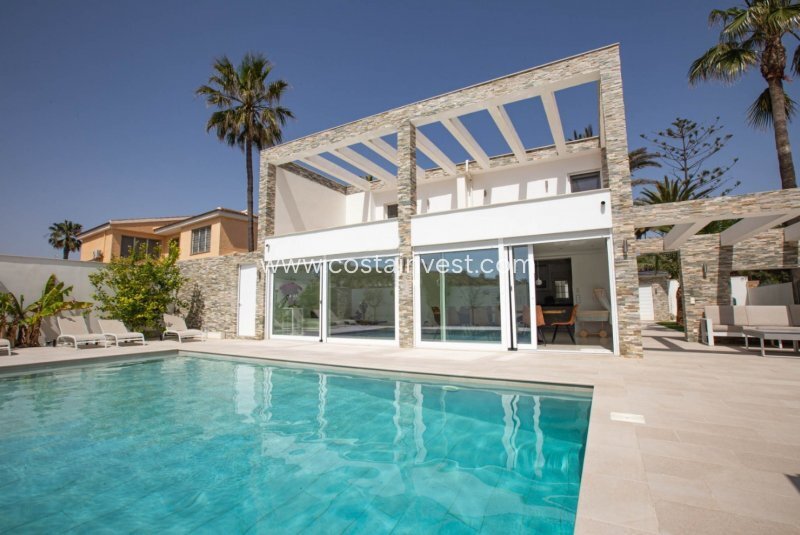Villa in La Zenia, Orihuela, Valencian Community 1 - 14573951
