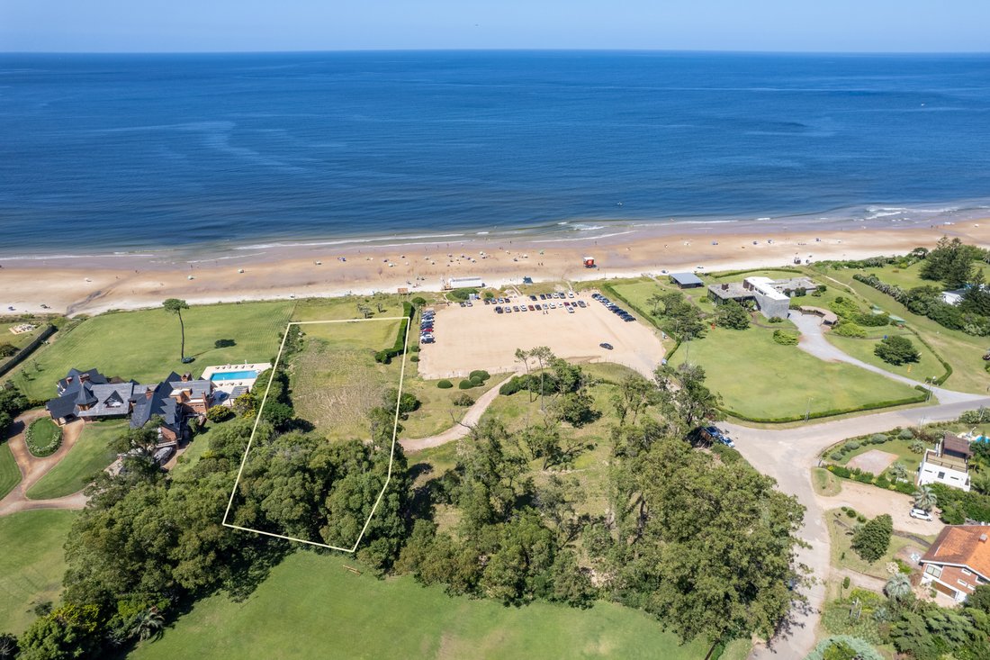Unique Investment Opportunity In Punta Ballena, Maldonado Department,  Uruguay For Sale (14536566)