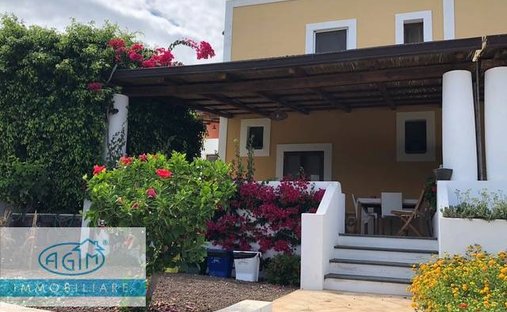 Apartment in Santa Marina Salina, Sicily, Italy 1