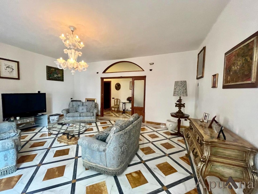 Apartment in Center, Massa, Italy 5 - 14579185