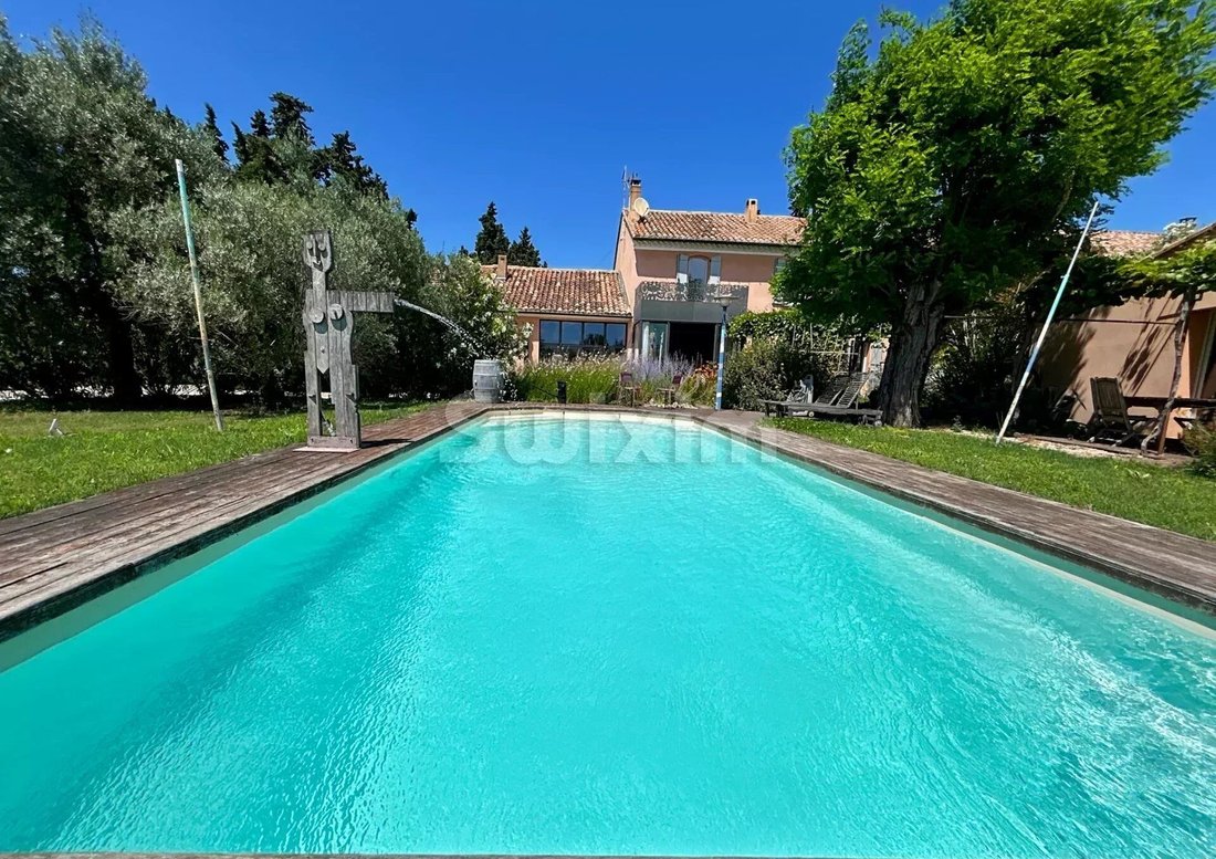 House in Jonquières, Provence-Alpes-Côte d'Azur, France 1 - 14373318