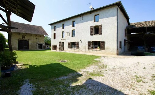 Casa en Reaumont, Auvernia-Ródano-Alpes, Francia 1