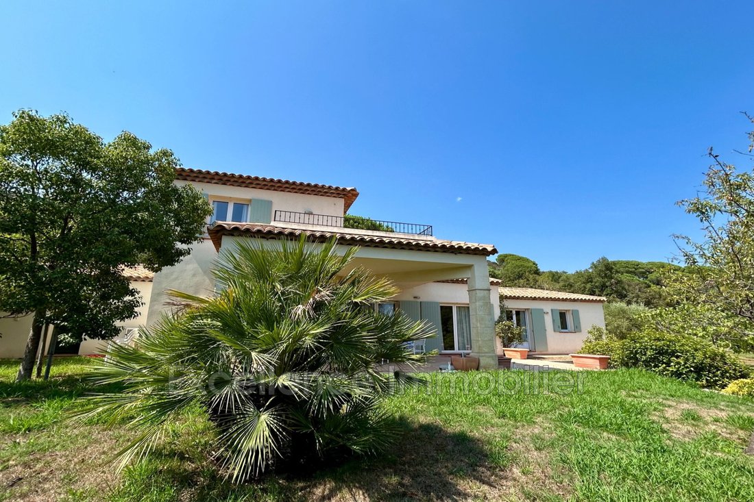 Villa in Le Plan-de-la-Tour, Provence-Alpes-Côte d'Azur, France 2 - 14581082