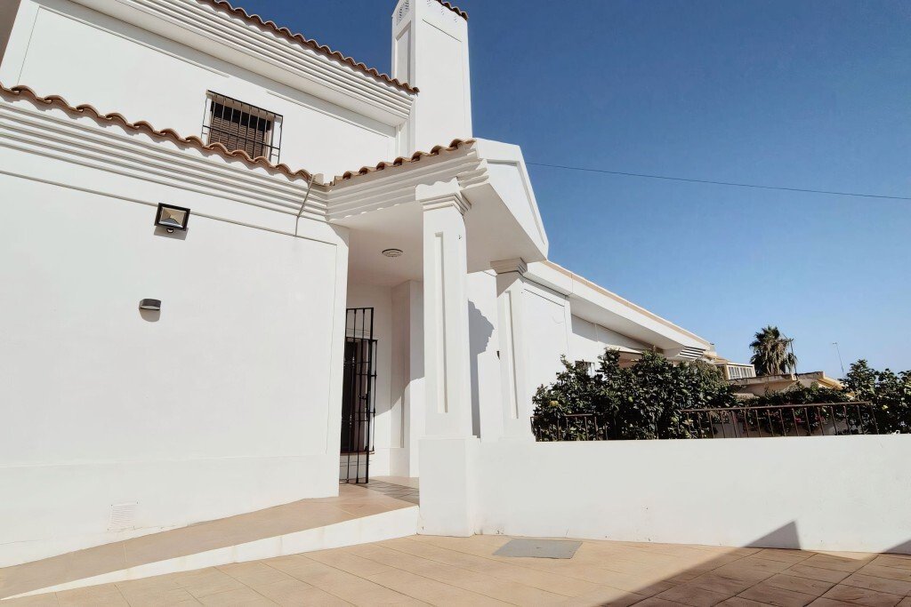 Villa in San Pedro de Alcantara, Andalusia, Spain 2 - 14579313